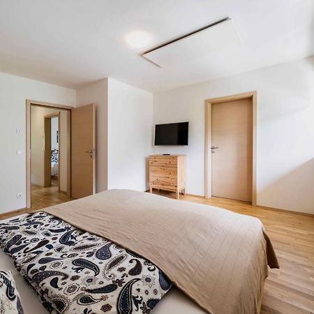 1Schoenes Ferienhaus Im Sonnigen Kaernten Döbriach Exteriör bild
