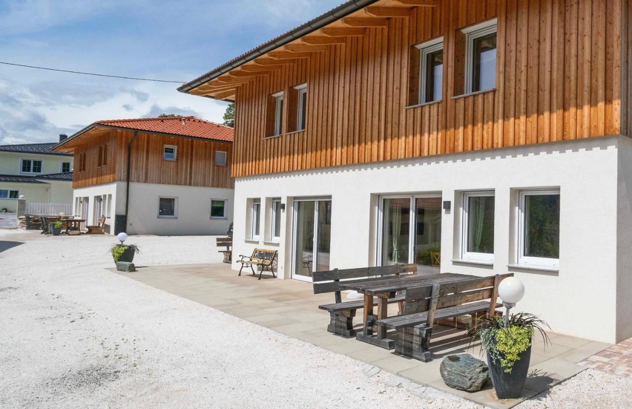 1Schoenes Ferienhaus Im Sonnigen Kaernten Döbriach Exteriör bild